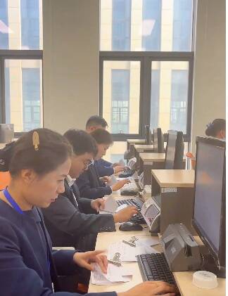 枣庄市16家银行同场竞技 90名选手“数钱数到手抽筋”