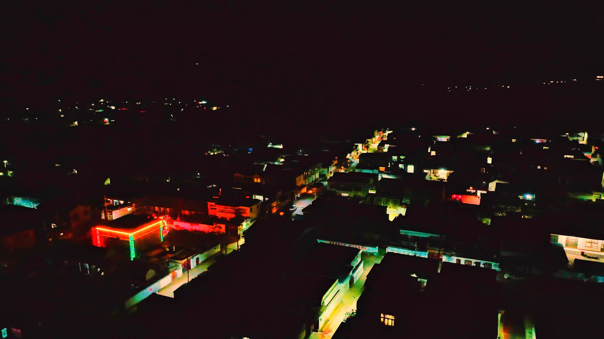 枣庄山亭：“美丽乡村”夜色美