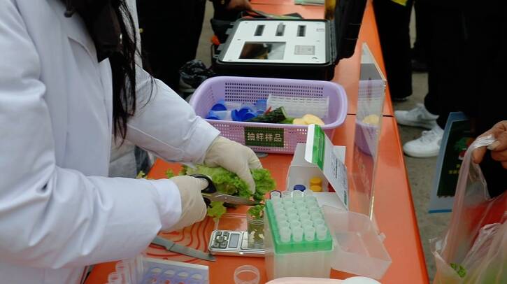食品安全“你点我检”走进滕州张汪镇