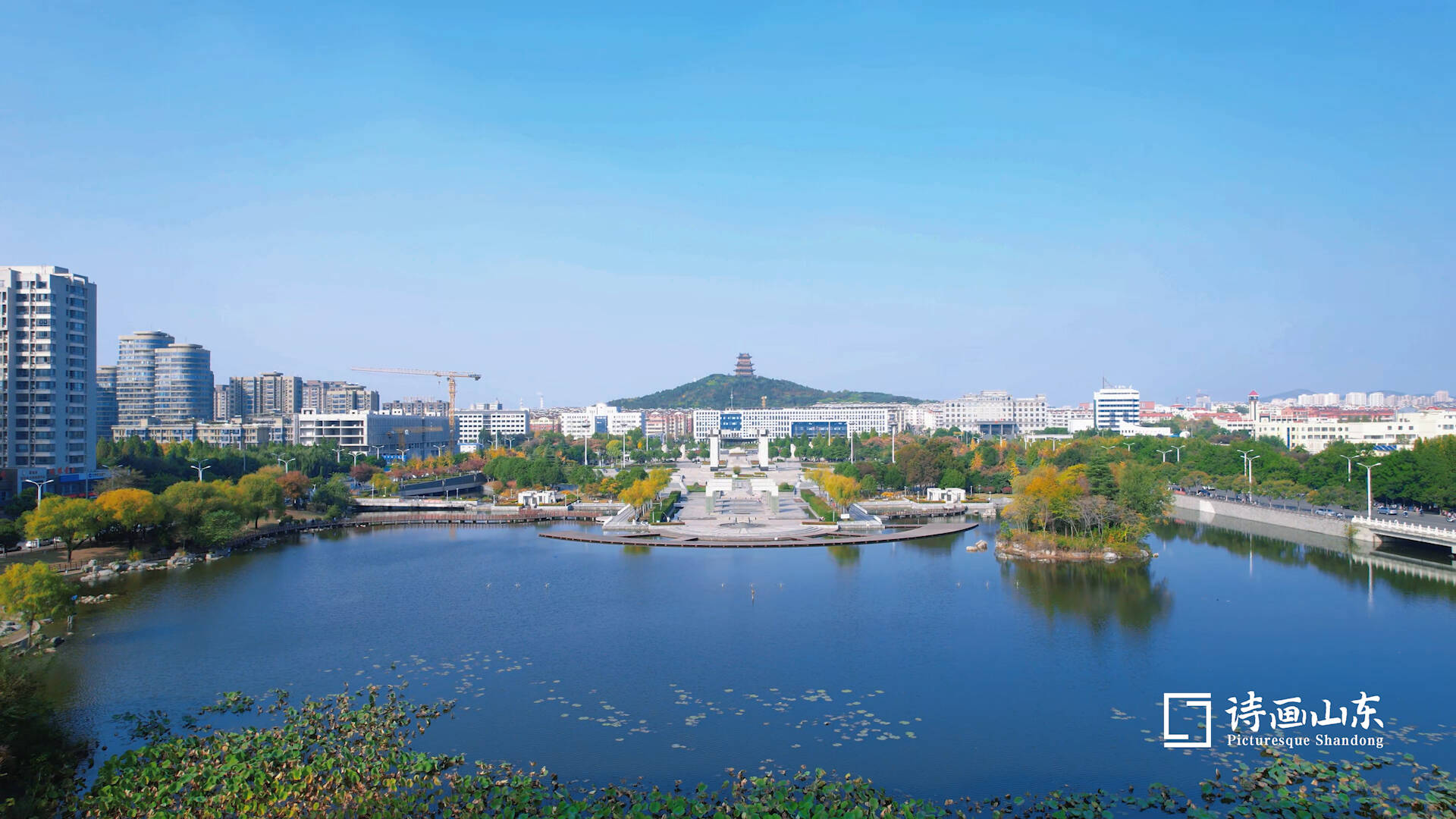 诗画山东丨枣庄薛城：公园风景美 初冬叶斑斓
