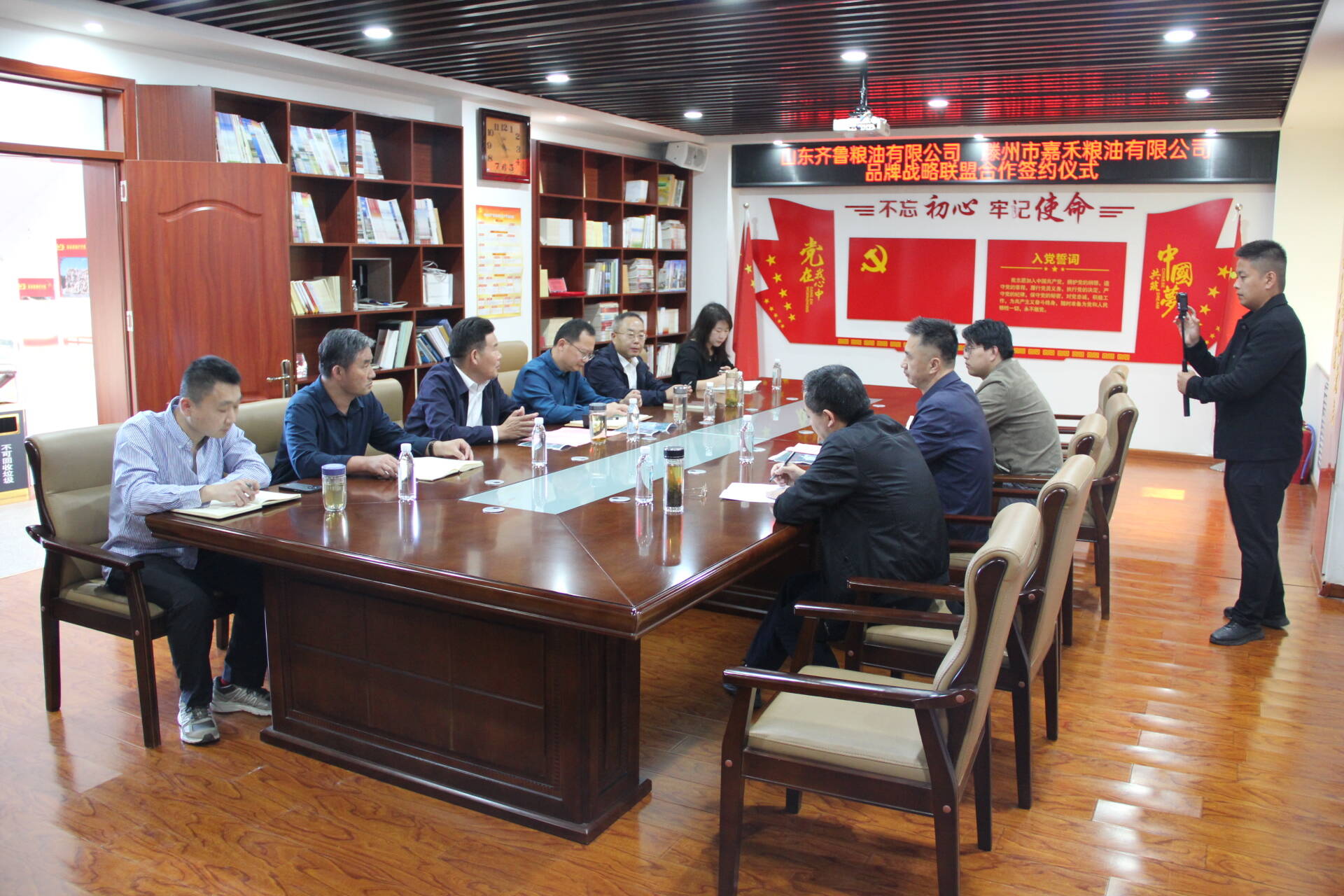 “滕粮善品”新结粮缘 齐鲁粮油助力“善城粮仓、滕州储备”