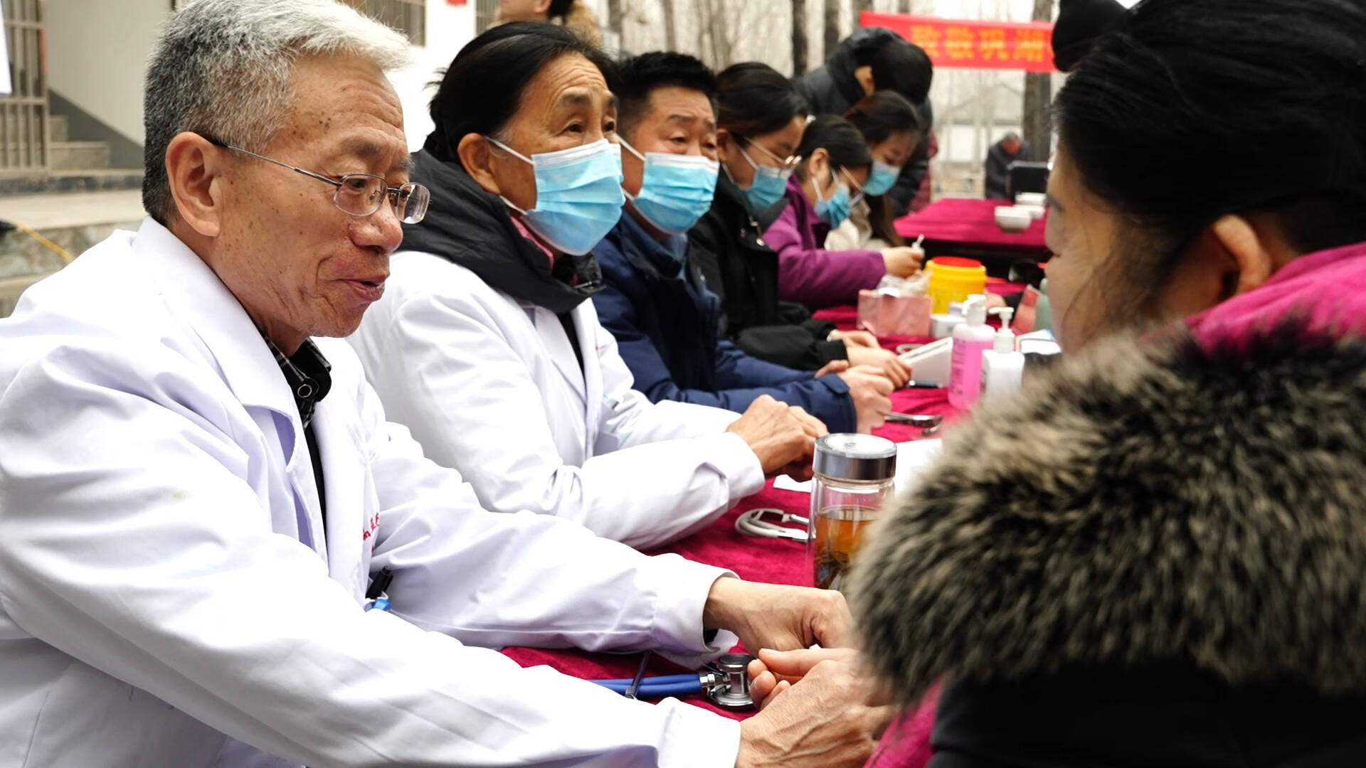 义诊“直通”家门口 枣庄薛城居民享“零距离”健康医疗服务