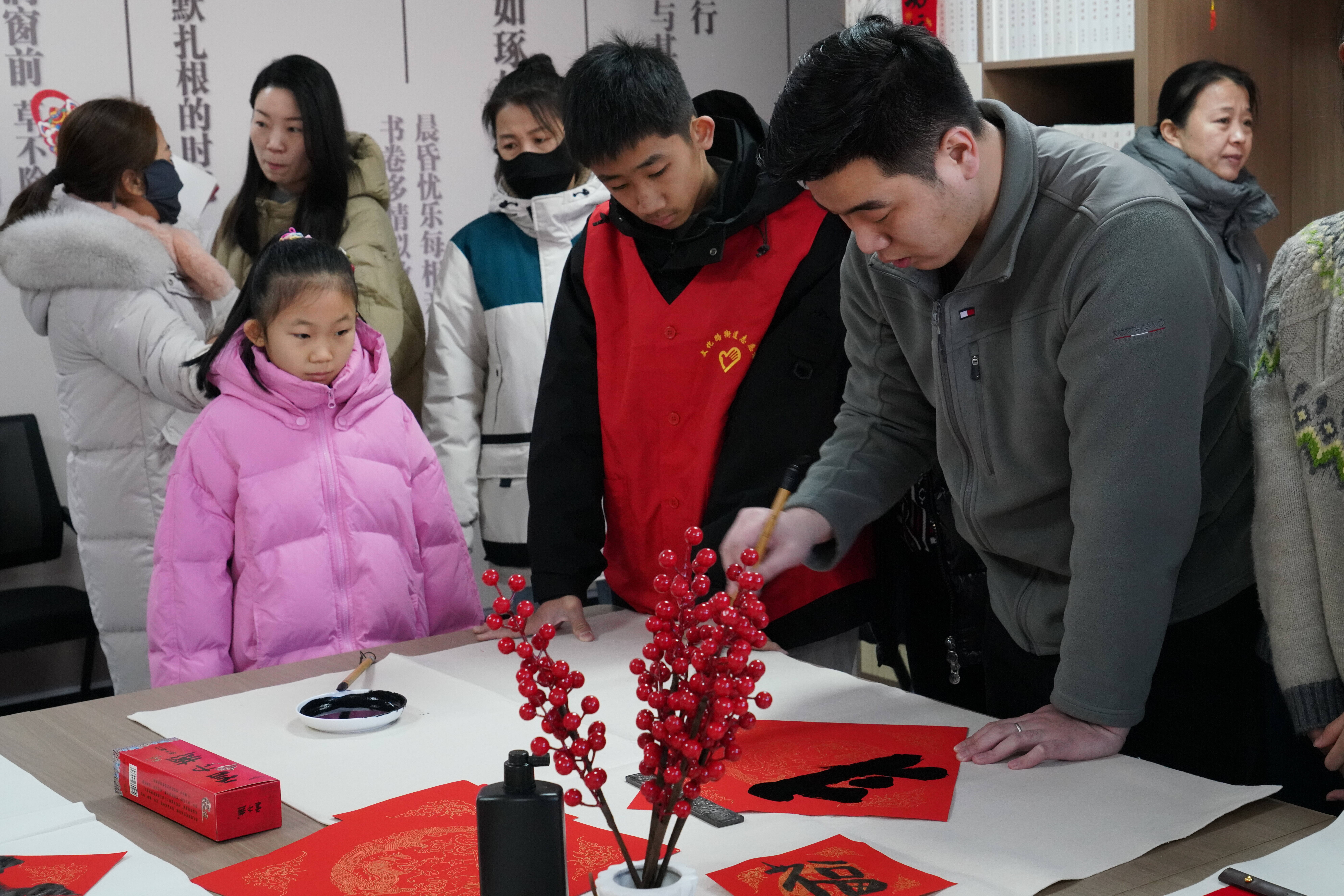 枣庄市市中区文化路街道开展“扫黄打非”扬正气主题宣传活动