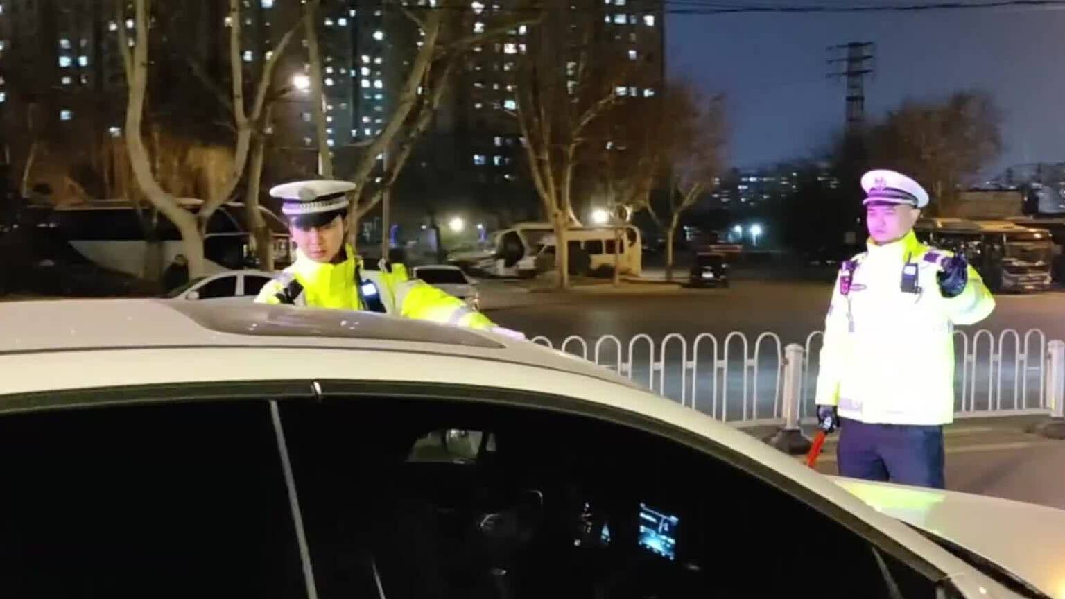 滕州交警重拳整治酒驾  保障春节道路交通安全