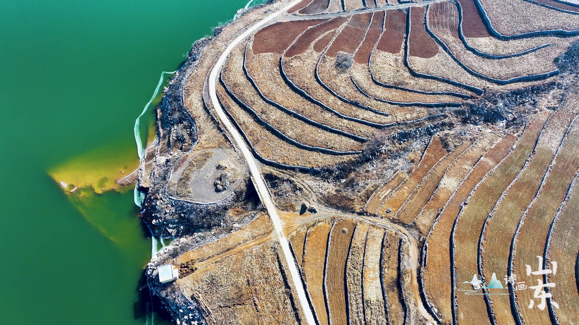 诗画山东｜冬日打卡枣庄洪门梯田 高空俯瞰美若大地纹理