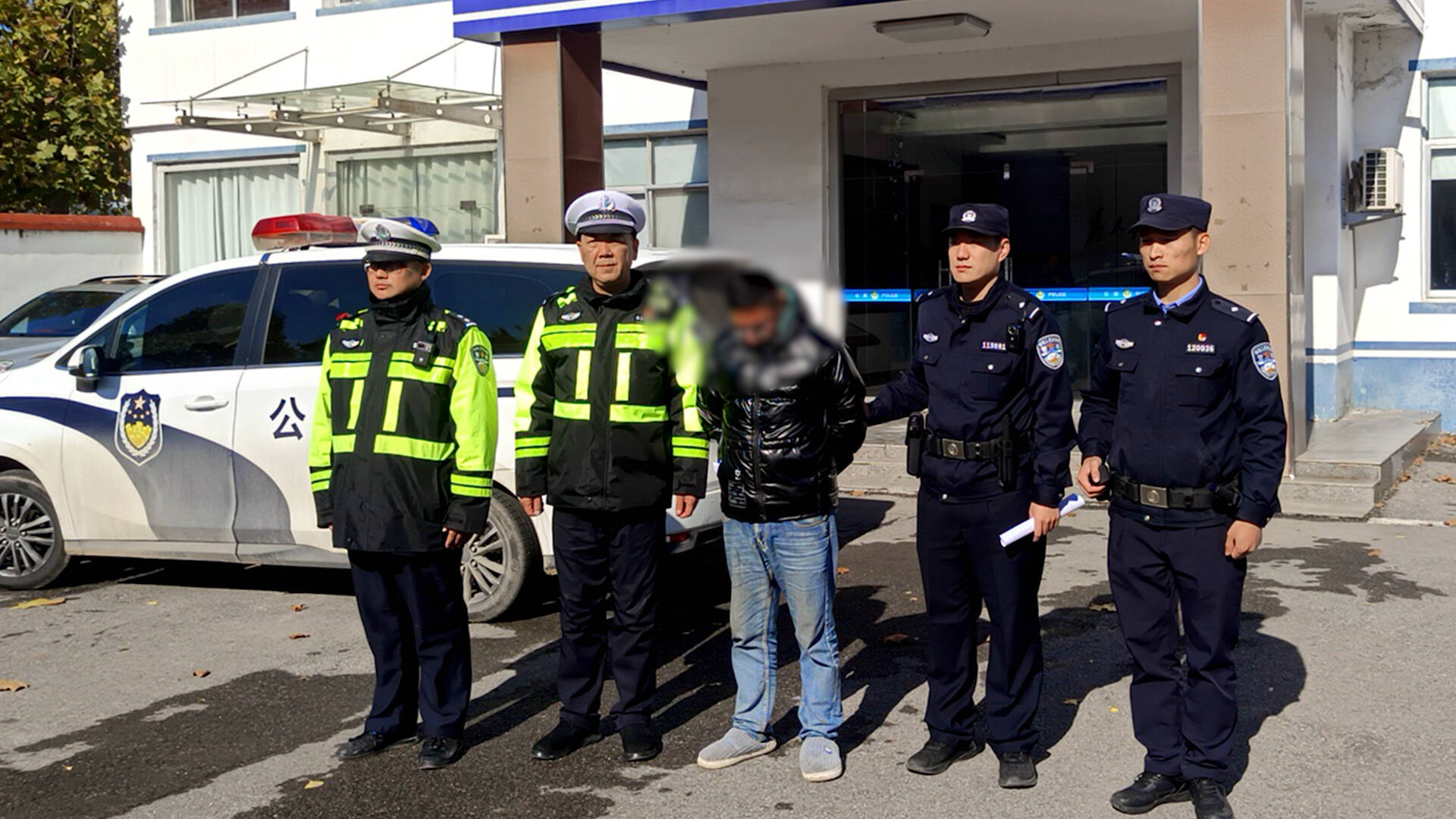 火眼金睛！逃犯路过辖区，枣庄山亭交警精准分析 “光速”抓捕