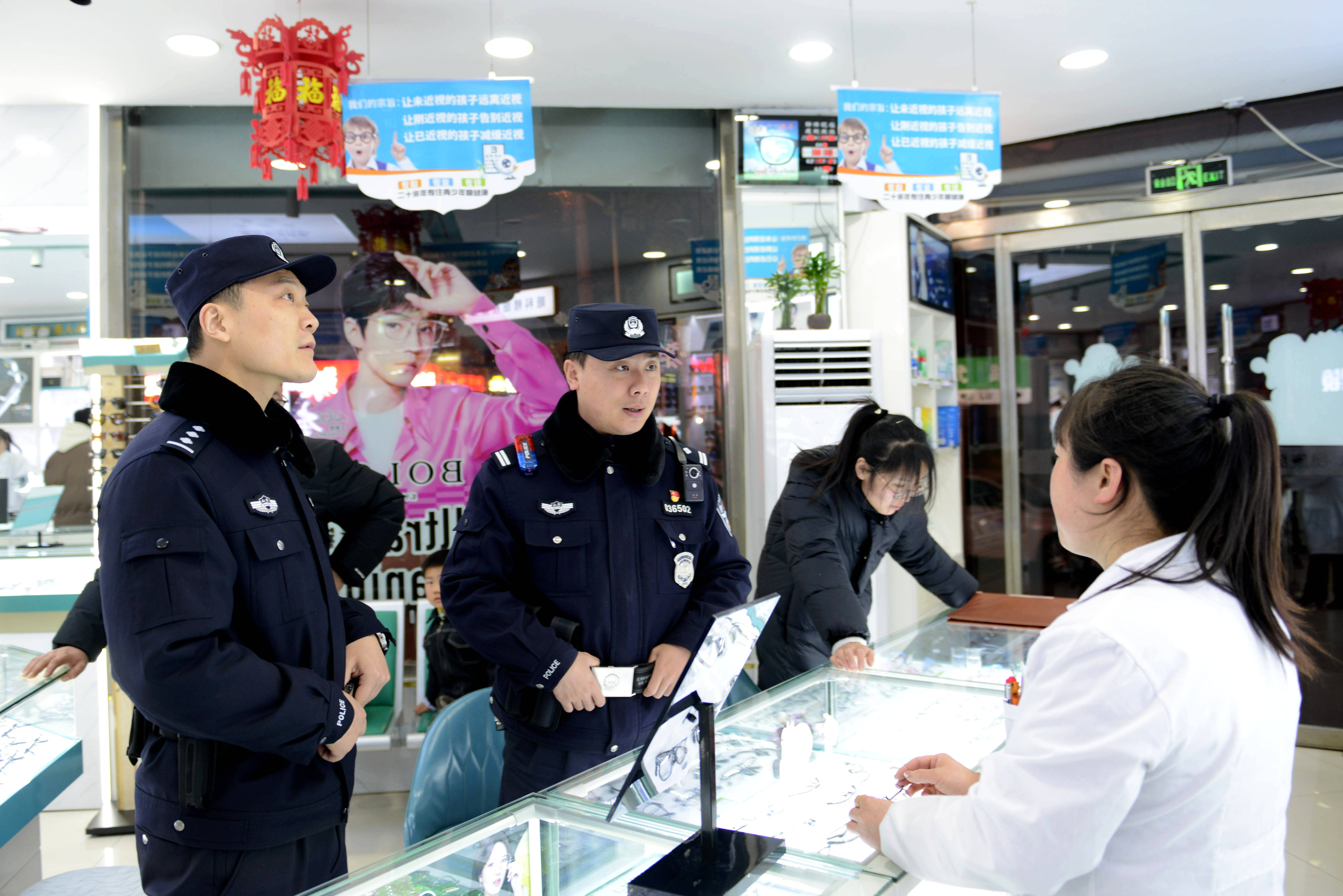 枣庄山亭公安开展巡逻防控工作，把好春节“安全关”
